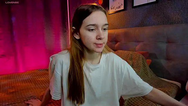 Snapshot of Lesi_Moonie01 chatting on 30, 11, 2025 Lesi Moonie01 online show from 30, 11, 2025