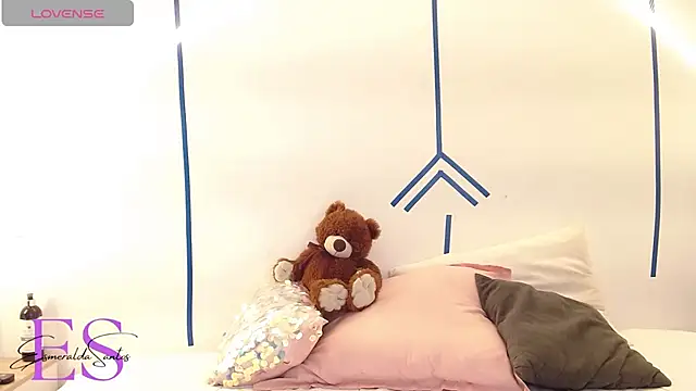 EsmeraldaSantoss online show from 10, 1, 2025