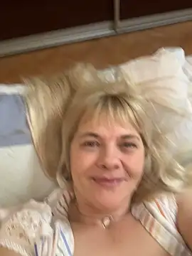 Lia Laguna77 online show from 11, 2, 2025