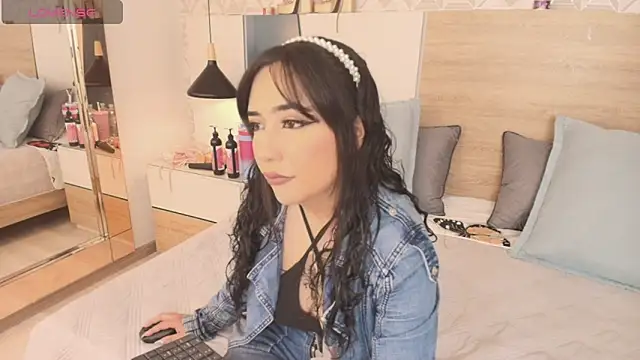 Snapshot of Megansttein_ chatting on 10, 11, 2025 Megansttein online show from 10, 11, 2025