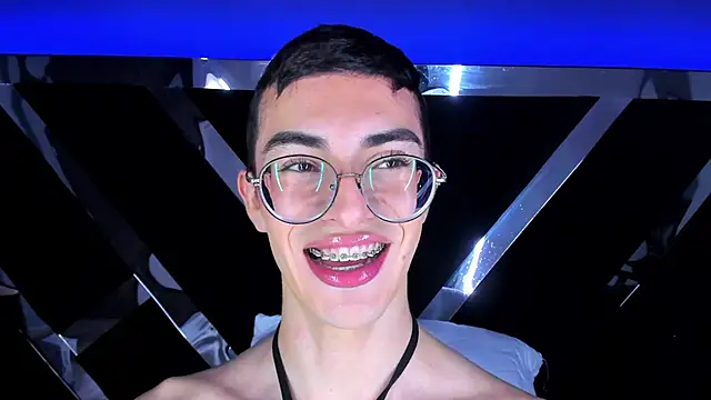 MaxiRogers online show from 12, 1, 2025