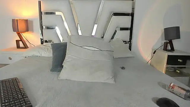 kimberlyycox online show from 22, 1, 2025