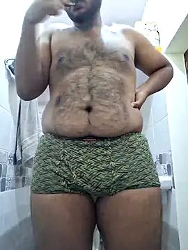 Snapshot of LundChodumera chatting on 4, 11, 2025 LundChodumera online show from 4, 11, 2025