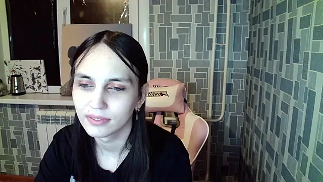 Snapshot of BlackHe4rts_ chatting on 3, 10, 2025 BlackHe4rts online show from 3, 10, 2025