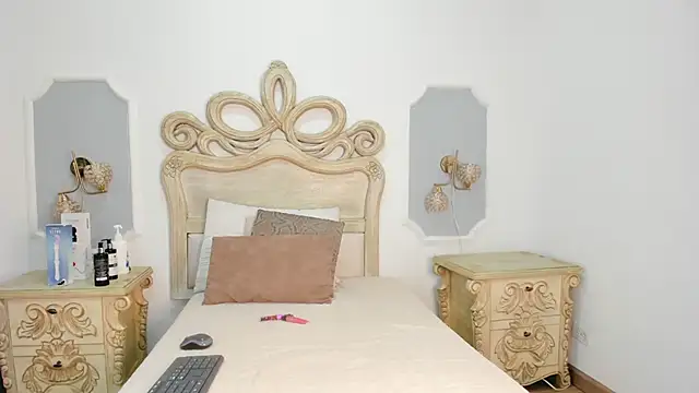  chloe adams online show from 21, 11, 2025