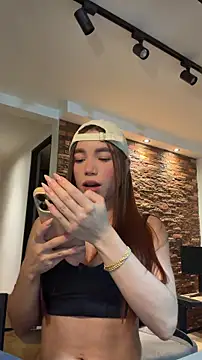 carolynnetrujillo online show from 13, 4, 2026