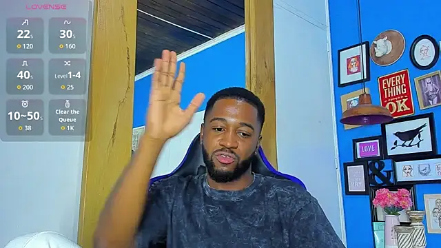 Snapshot of Drake_Nassir4 chatting on 7, 10, 2025 Drake Nassir4 online show from 7, 10, 2025