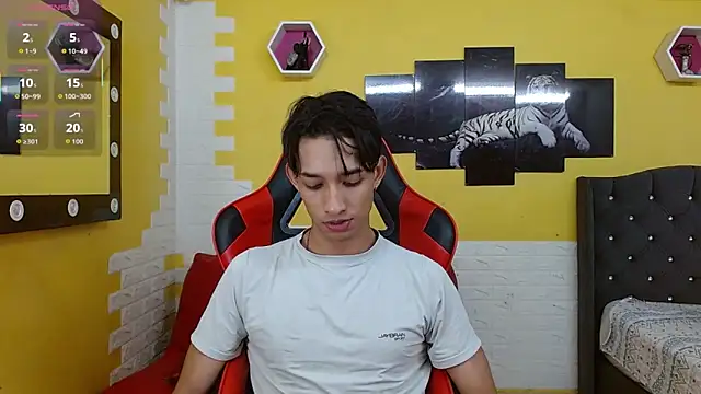 jose sexycumm online show from 2, 12, 2025