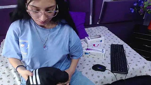 Katty Queen online show from 1, 3, 2025