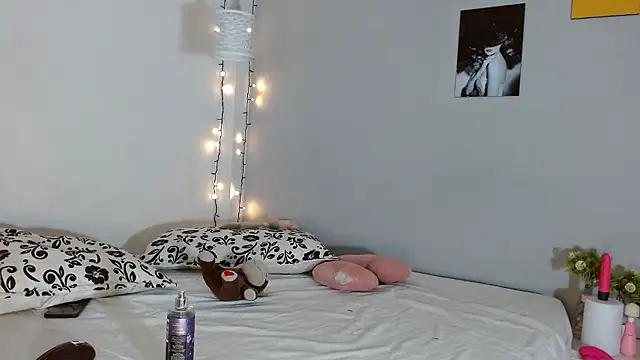 Snapshot of Kimandyuk chatting on 6, 12, 2024 Kimandyuk online show from 6, 12, 2024