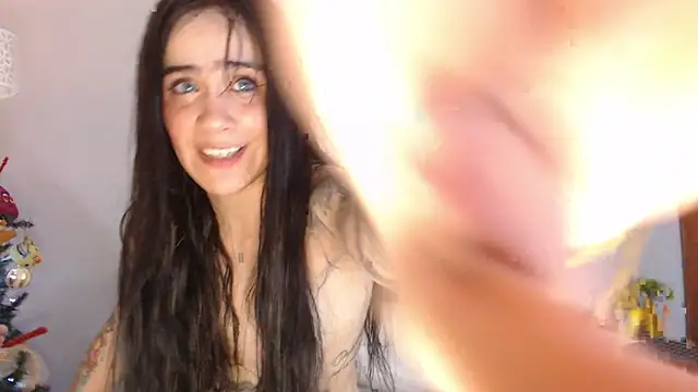 Snapshot of Kimandyuk chatting on 19, 12, 2024 Kimandyuk online show from 19, 12, 2024