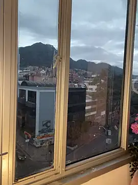 Megan Lim online show from 5, 1, 2025