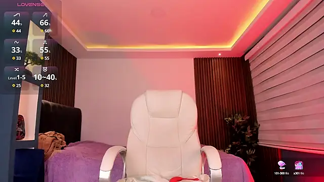 Lucy Smith2 online show from 30, 12, 2024