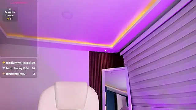 Lucy Smith2 online show from 1, 3, 2025