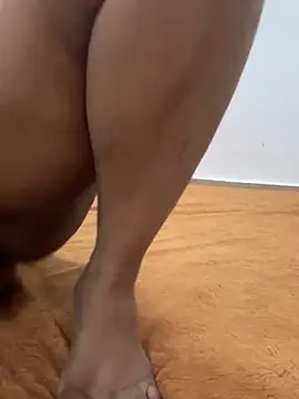 Snapshot of sissarahotty chatting on 2, 2, 2025 sissarahotty online show from 2, 2, 2025