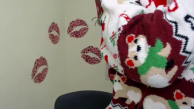 Snapshot of MademoiselleCl chatting on 5, 1, 2025 MademoiselleCl online show from 5, 1, 2025