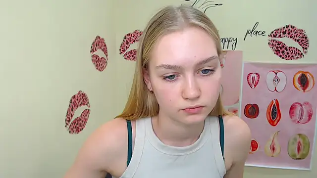 Snapshot of MademoiselleCl chatting on 18, 2, 2025 MademoiselleCl online show from 18, 2, 2025