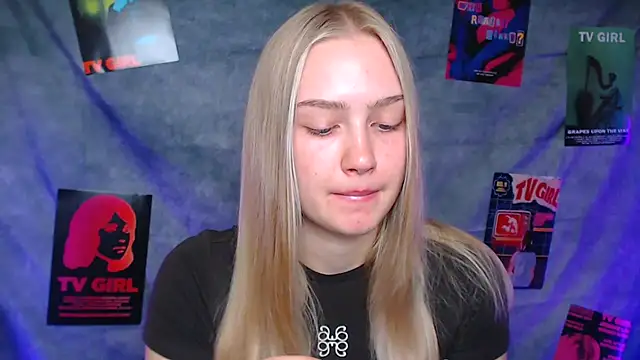 Snapshot of MademoiselleCl chatting on 20, 9, 2025 MademoiselleCl online show from 20, 9, 2025