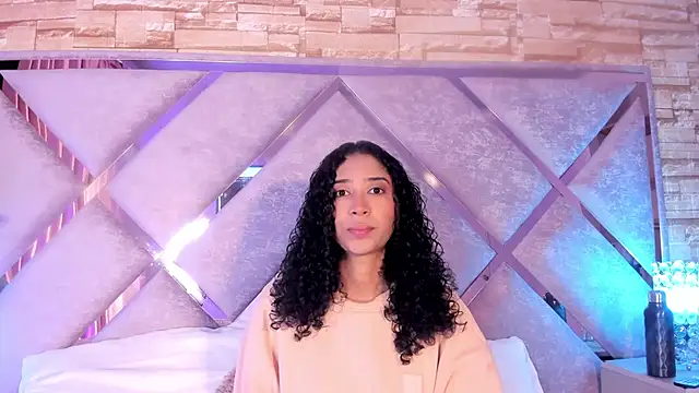  lanna jhonson  online show from 24, 10, 2025