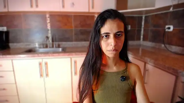 Snapshot of anna_alvarez chatting on 5, 10, 2025 anna alvarez online show from 5, 10, 2025