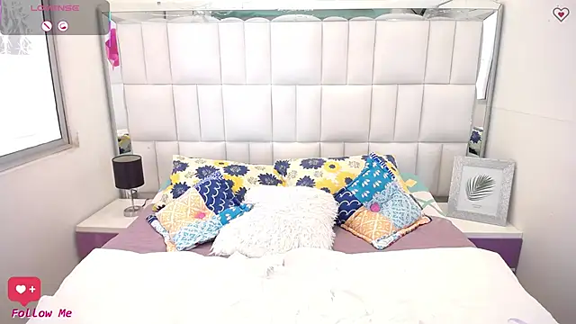 anna alvarez online show from 9, 11, 2025