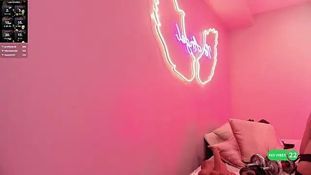 Ninna monroe  online show from 18, 9, 2025