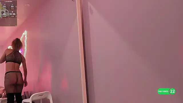 Ninna monroe  online show from 8, 11, 2025