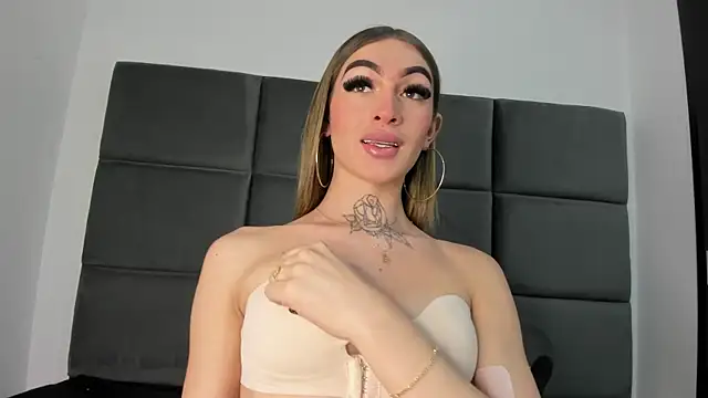 Lizz Luna online show from 28, 11, 2025