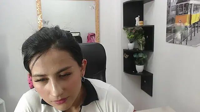 EmilyyEvans  online show from 10, 1, 2025