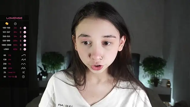 AislyEmbury online show from 1, 2, 2025