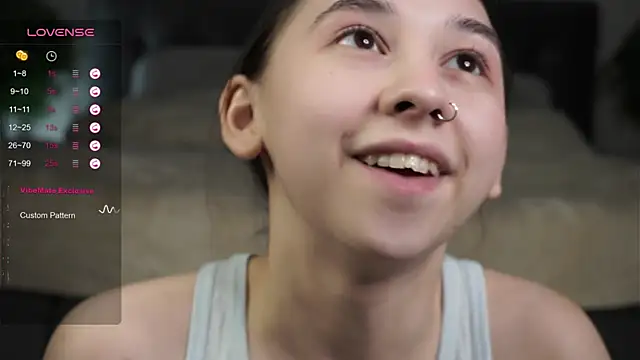 AislyEmbury online show from 3, 2, 2025