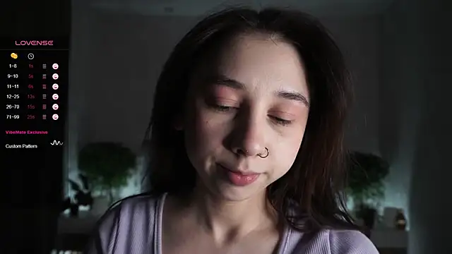 AislyEmbury online show from 20, 2, 2025