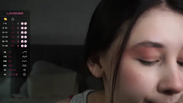 AislyEmbury online show from 1, 3, 2025