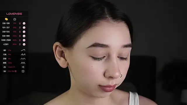 AislyEmbury online show from 4, 3, 2025