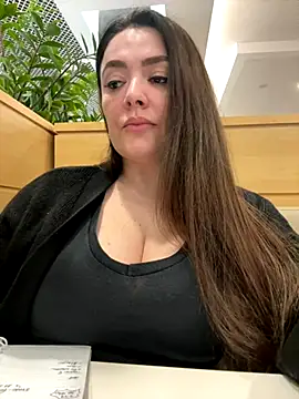 Snapshot of Sophie_Eaton chatting on 27, 10, 2025 Sophie Eaton online show from 27, 10, 2025