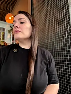 Snapshot of Sophie_Eaton chatting on 15, 11, 2025 Sophie Eaton online show from 15, 11, 2025