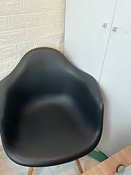 Sophie Eaton online show from 16, 4, 2026