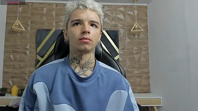 Ian Castillo  online show from 23, 2, 2026