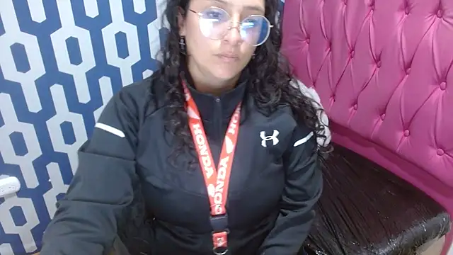 Snapshot of sarax_ximena chatting on 6, 3, 2025 sarax ximena online show from 6, 3, 2025