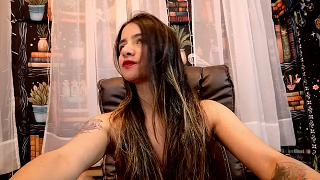 Snapshot of julietta___jackson chatting on 19, 5, 2026 julietta jackson online show from 19, 5, 2026