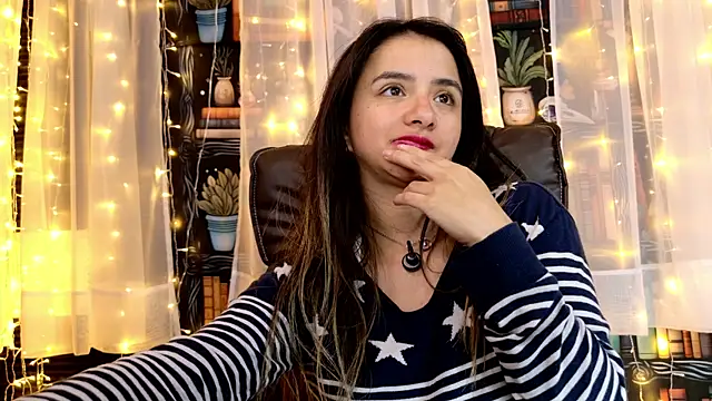 Snapshot of julietta___jackson chatting on 14, 6, 2026 julietta jackson online show from 14, 6, 2026