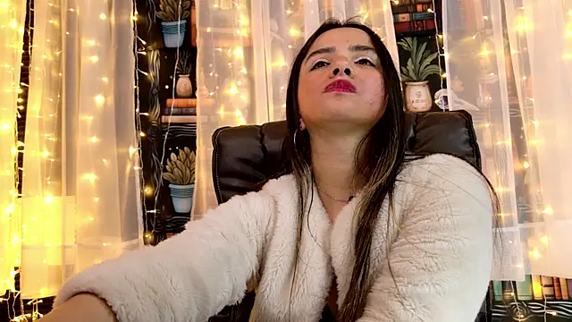 Snapshot of julietta___jackson chatting on 14, 6, 2026 julietta jackson online show from 14, 6, 2026