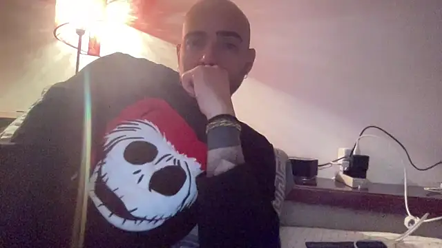 Snapshot of alessandromori91 chatting on 17, 12, 2025 alessandromori91 online show from 17, 12, 2025