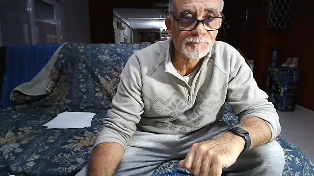 Snapshot of maduroguapo chatting on 27, 12, 2024 maduroguapo online show from 27, 12, 2024