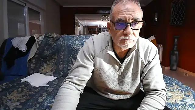 Snapshot of maduroguapo chatting on 6, 1, 2025 maduroguapo online show from 6, 1, 2025