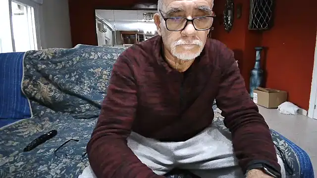 Snapshot of maduroguapo chatting on 13, 1, 2025 maduroguapo online show from 13, 1, 2025