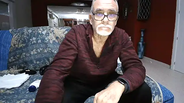 Snapshot of maduroguapo chatting on 19, 1, 2025 maduroguapo online show from 19, 1, 2025