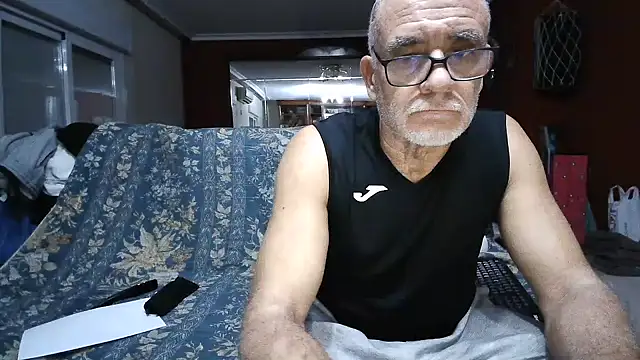 Snapshot of maduroguapo chatting on 7, 2, 2025 maduroguapo online show from 7, 2, 2025