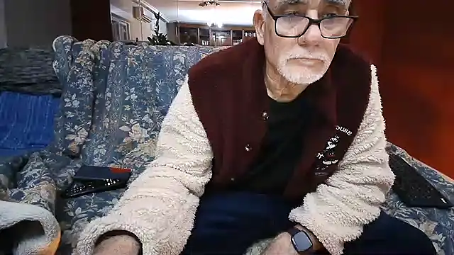 Snapshot of maduroguapo chatting on 10, 2, 2025 maduroguapo online show from 10, 2, 2025