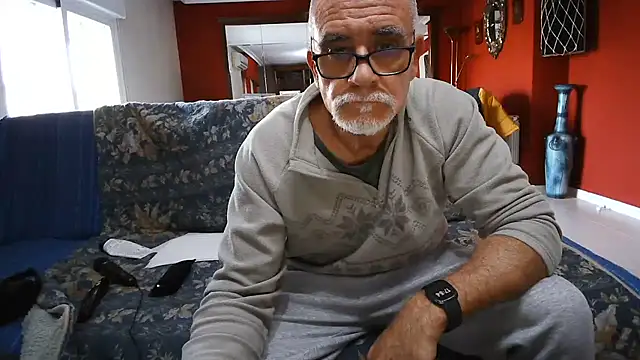 Snapshot of maduroguapo chatting on 26, 2, 2025 maduroguapo online show from 26, 2, 2025